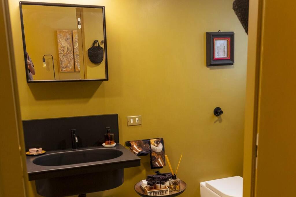 Luxury Bohemian Suite With Private Garden In Milano Eksteriør billede